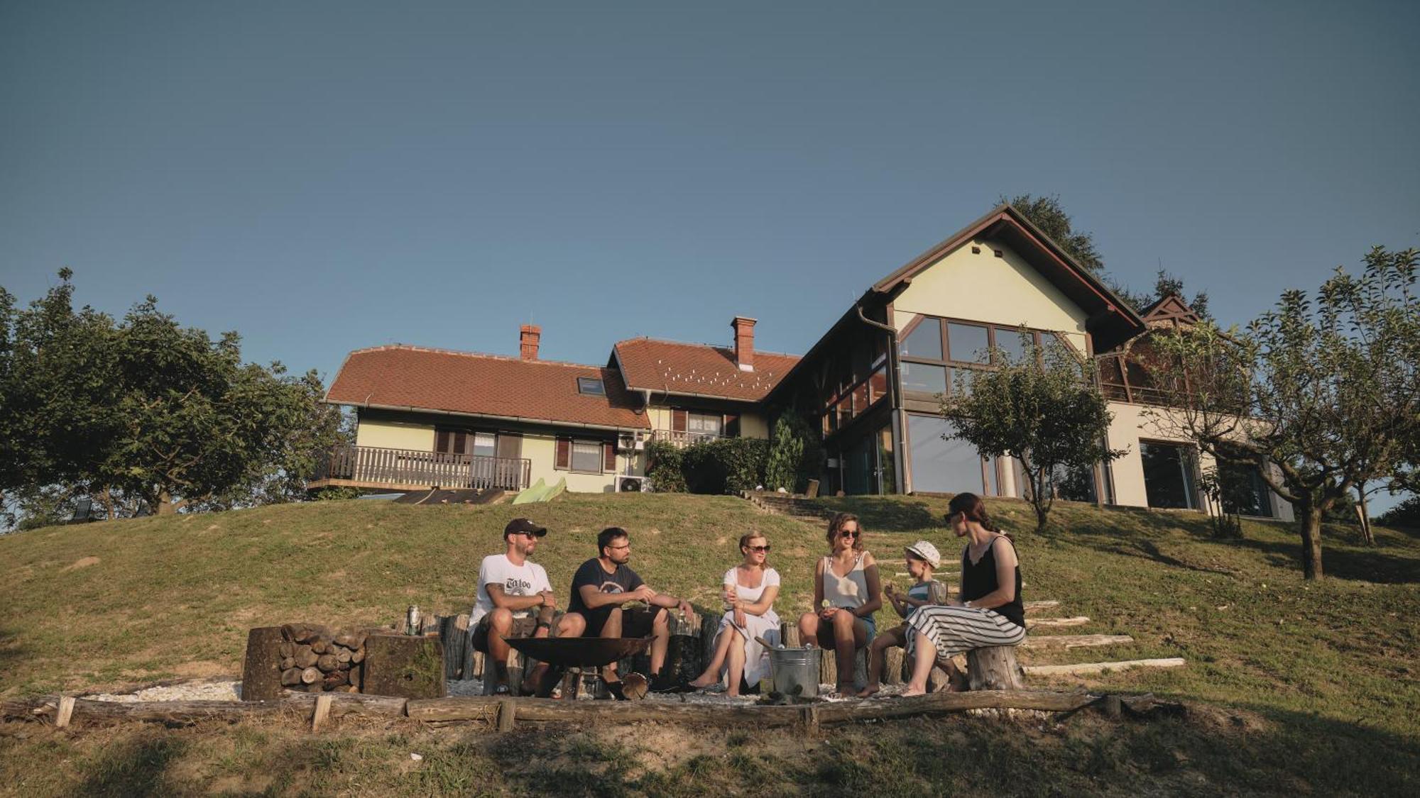 Holiday House Podhamer Marijan Лютомер Экстерьер фото